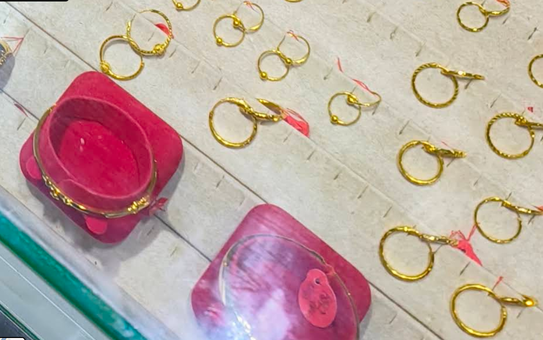 Jewellery showcase detail