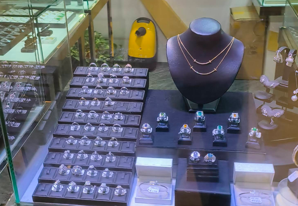 Kim Guan Jeweller elegance